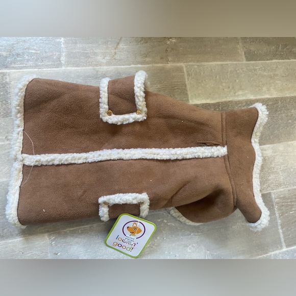 NWT🐶 Dog Coat suede/wool appearance/feel. Size M fits dog. 14”-19” - Picture 1 of 4